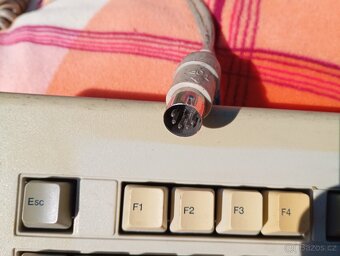 Klávesnice pro PC 386, 486, 5-DIN Konektor - 3