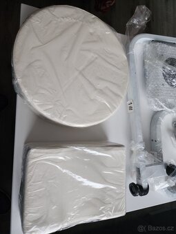 Pedikérská stolička s opěrkou nohy a odsáváním prachu - 3