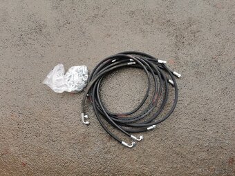 PŘEDNÍ RAMENA NA TRAKTOR ZETOR. - 3