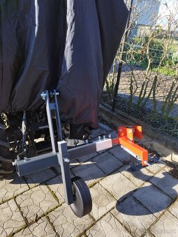 Mechanická kopávačka + závěs - 3