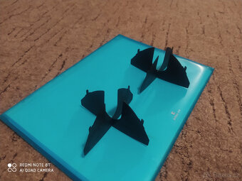 Kříže do světel BMW e30, e32, e34 - 3