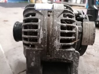 Opel Omega alternátor - 3