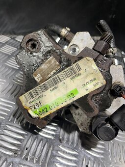 //Vstřikovací Čerpadlo Mercedes OM642 Bosch// - 3