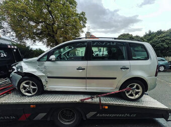 Vůz na náhradní díly VW Touran 1T1 r.v. 2005 BKC GQN LA7W - 3