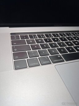 MacBook Pro 15” 2018 CTO/16GB RAM/Intel i7/512GB SSD - 3