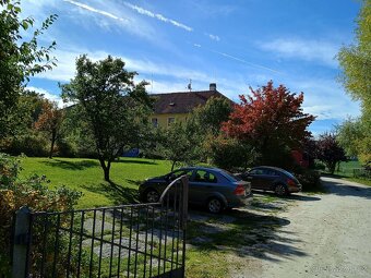 Penzion u Českého Krumlova + stavební pozemky - 3