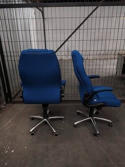 Tři velmi zachovalá polohovatelná křesla,židle - 3