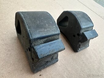 Díl vodící Škoda Superb 2 II VAG 3T0823493 dva kusy - 3