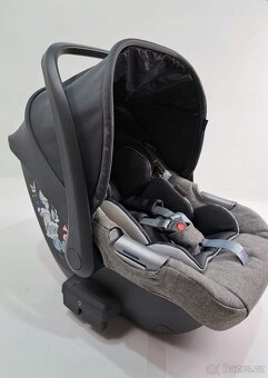 Kočárek + autosedačka se základnou - 3