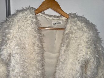 Chlupaty kabatek H&M 134/140 - 3