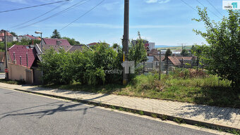 Rodinný dům se zahradou a garáží - 3