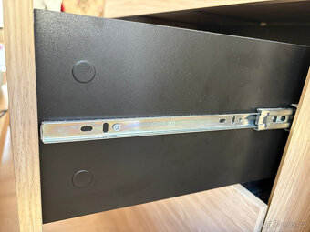 Moderní prostorná komoda - 3