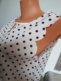  HALENKA S PUNTÍKY  - 3