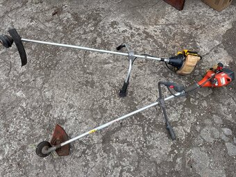 Dva starší křovinořezy. - 3