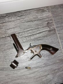 Revolver Smith - 3