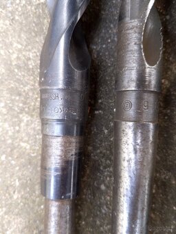 Soustružnický nůž a vrták - 3