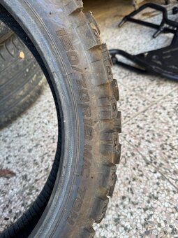 Zadní pneu 150/70 R18 - 3