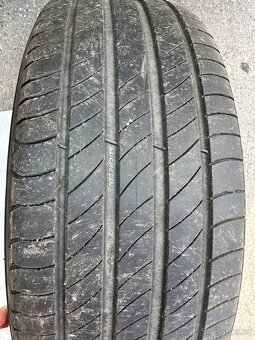 Pneu Michelin 215/55 R17 - 3