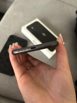 iPhone 11 64GB - 3