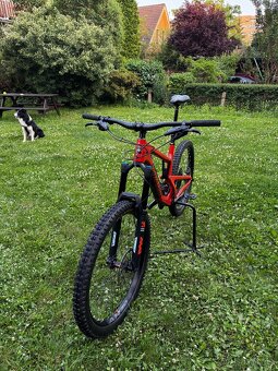 Santa Cruz Nomad 4 C S (2020) – hobby enduro, málo jeté. - 3