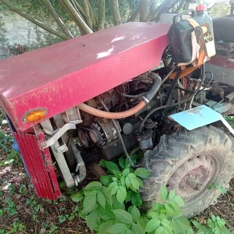 Daruji traktor za cenu šrotu - v rezervaci - 3