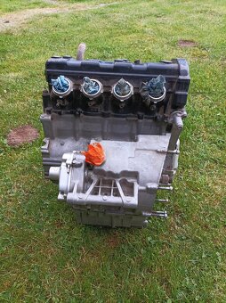 Motor Yamaha yzf R1 - 3