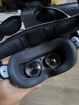 Oculus Quest 2 - 3