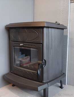 Prodám litinová kamna Plamen typ AMG 8kw - 3