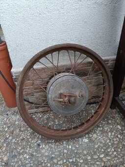 Zadní kolo na Jawu Kývačku 125-175 - 3