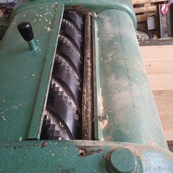 Na starý litinový stroj vyrobíme žiletku, řešení je SOMICUT - 3