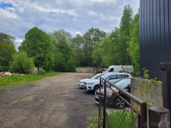 Pronájem komerčního zpevněného pozemku - 3