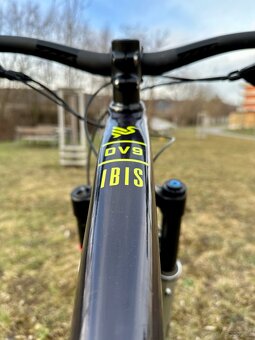 IBIS DV9 vel. L s karbonovými koly - 3