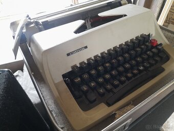 Retro - 3