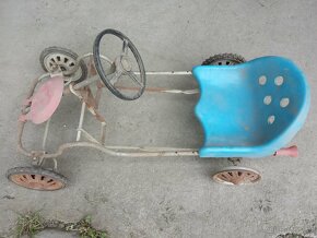 Retro šlapací autíčko - 3