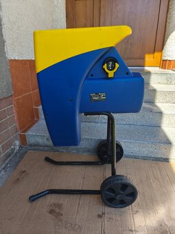Prodám elektrický Válcový drtič EINHELL ELH 2501 - 3