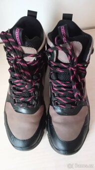 pohorky kožené nové vel. 39 zn. Vibram - 3