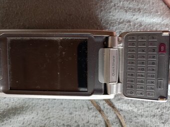 Sony-Ericson P 910 - 3
