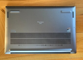 Dell Precision 5680 16" i9-13900H 32GB RTX A1000 6GB Záruka - 3