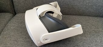 VR brýle META Quest 3S 128GB - 3
