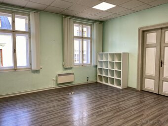 Pronájem 5 kanceláří s přísluš. v centru Trutnova - 3