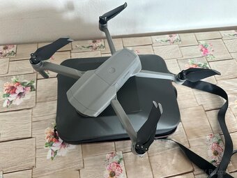 Dron DJI Mavic Air 2 Fly More Combo - 3