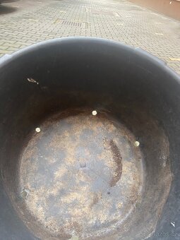 Plastové květináče - 3