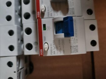 Proudové chrániče a jističe - 3