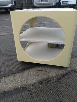 Retro konferencni stolek - 3