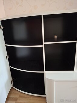 Stolek pod TV + skříňka - 3