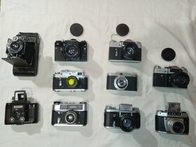 Fotoaparáty 24 ks, blesky 4 ks + stojánek 127 cm - 3