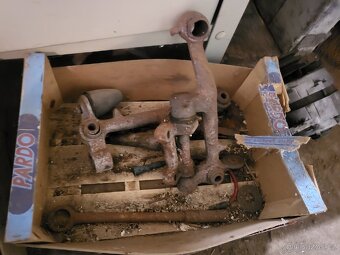 Drobnosti Volha 24, volat 702 041 467 - 3