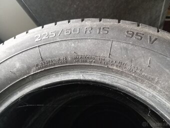 225/60/15  Pirelli - 3