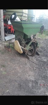 Sazeč brambor agrostroj - 3