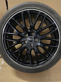 Original Audi Q2 SQ2 81a r19 235/40/19 90% - 3